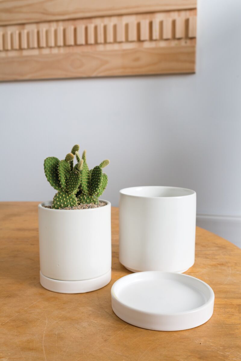 Romey Pot with Saucer