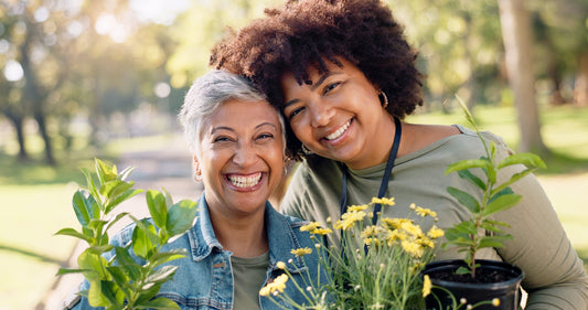 Más que un regalo: por qué una planta puede ser el detalle perfecto para mamá y durar toda la vida