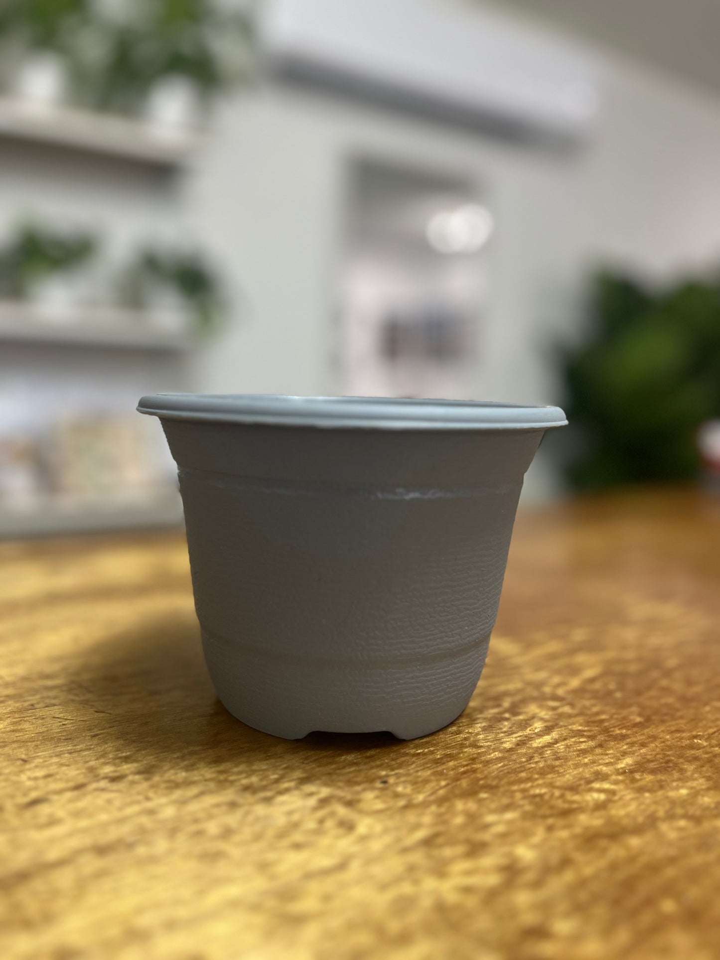 Grey pot