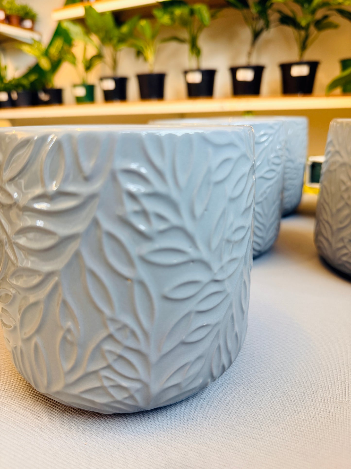 Leave Ceramic Pot (Grey)6”